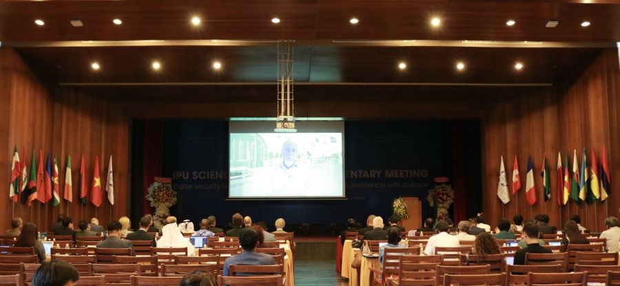 An ninh và mất an ninh nguồn nước - tái thiết sự chung sống hòa bình với khoa học