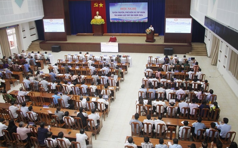 Bộ TN&MT phổ biến Luật đất đai năm 2024 tại Quảng Nam
