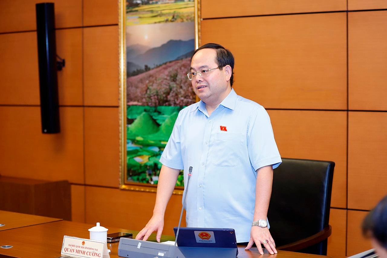 Quốc hội thảo luận Tổ về dự án Luật Địa chất và khoáng sản