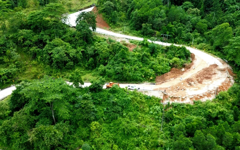 Quốc lộ 16, đoạn qua tỉnh Nghệ An bị sạt lở nghiêm trọng