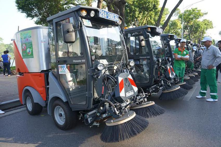 TP.HCM sẽ tưới nước rửa đường để giảm ô nhiễm môi trường