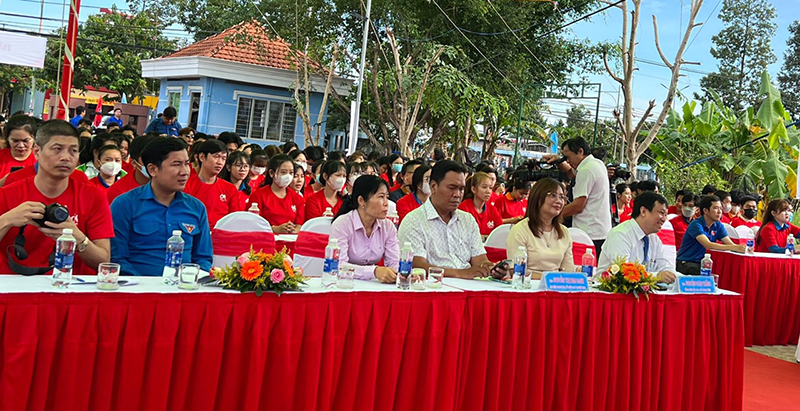 Sinh viên Bến Tre trải nghiệm: Hành trình SV - OK