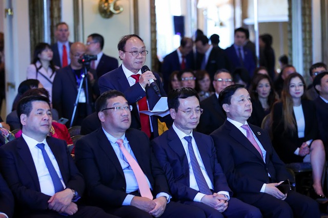 Thủ tướng gặp kiều bào tại Hoa Kỳ: 'Nước Việt Nam là một, dân tộc Việt Nam là một'