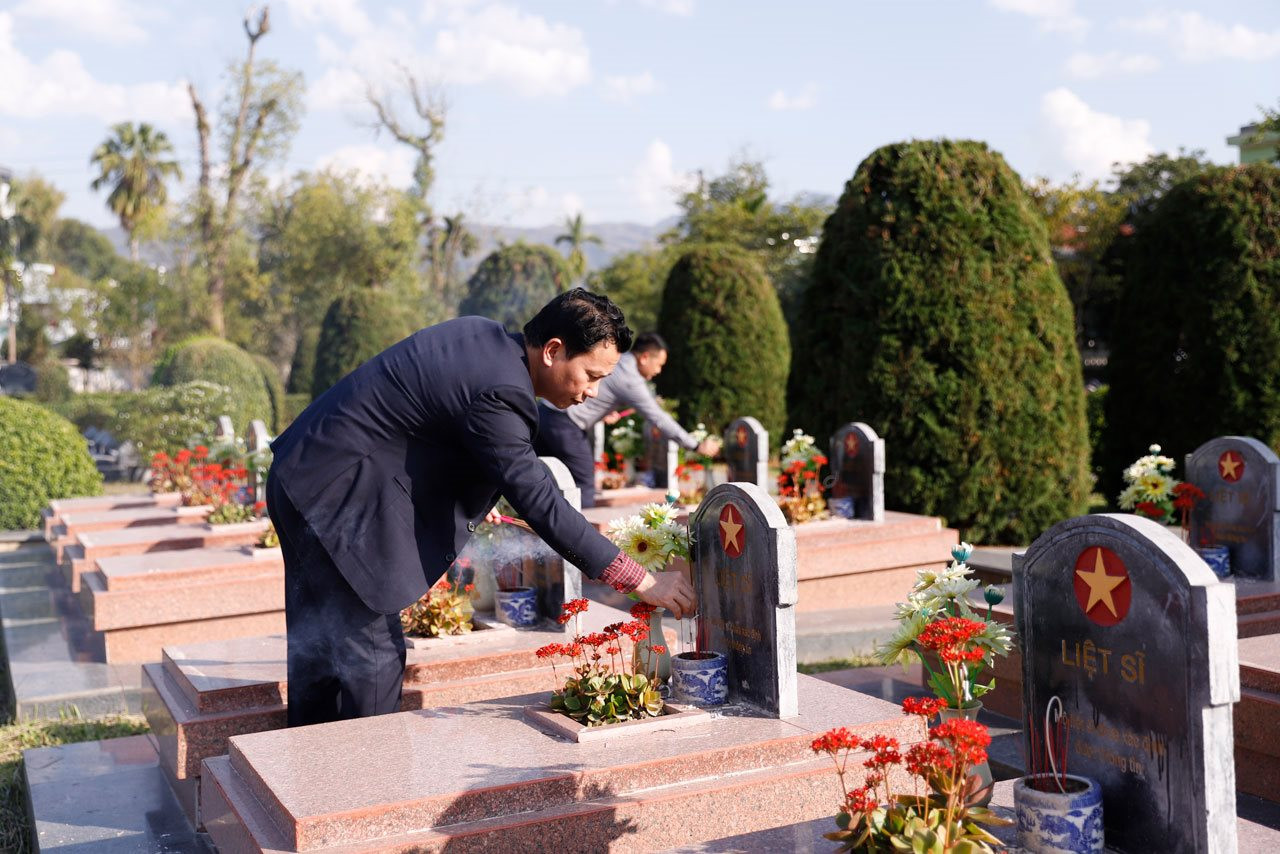 Bộ trưởng Đặng Quốc Khánh làm việc với Sở Tài nguyên và Môi trường tỉnh Điện Biên