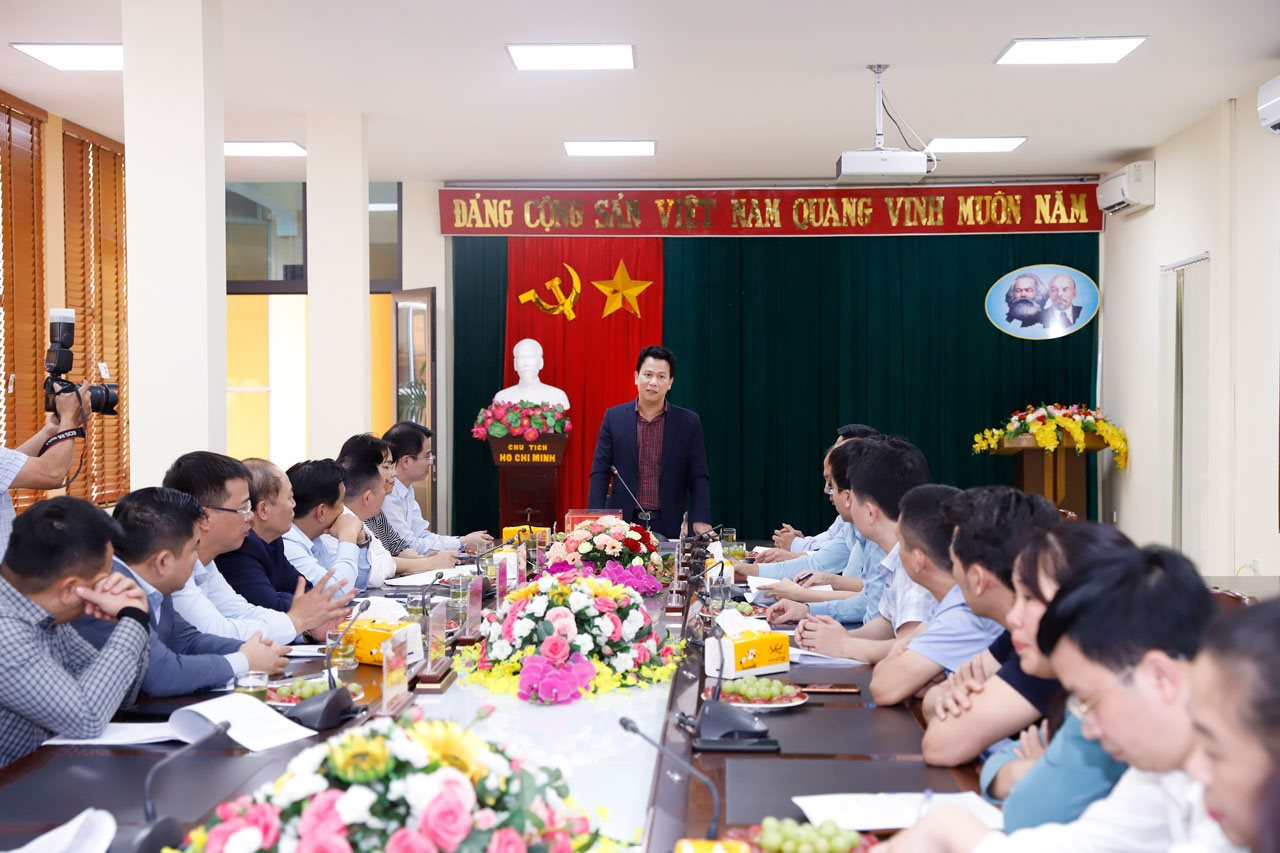 Bộ trưởng Đặng Quốc Khánh làm việc với Sở Tài nguyên và Môi trường tỉnh Điện Biên