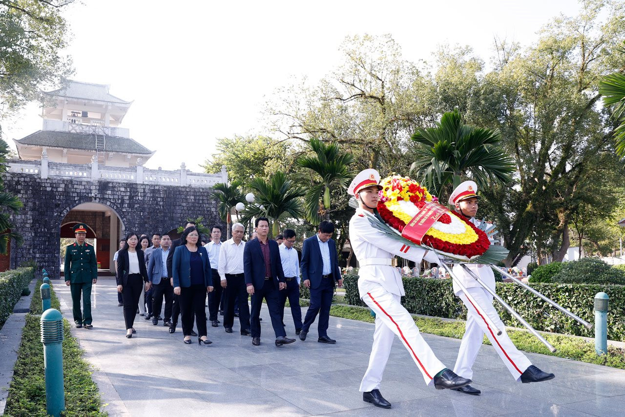Bộ trưởng Đặng Quốc Khánh làm việc với Sở Tài nguyên và Môi trường tỉnh Điện Biên