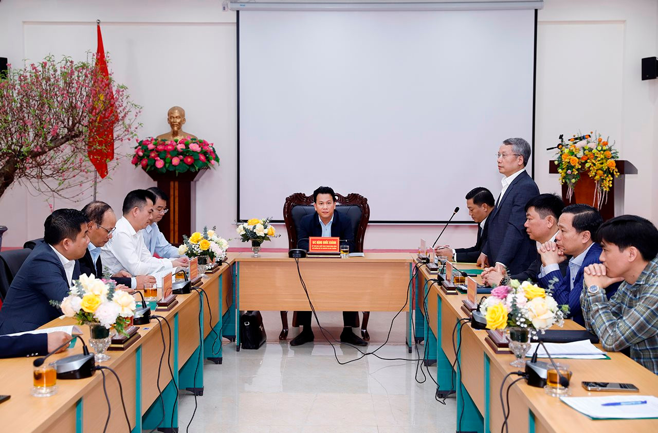 Bộ trưởng Đặng Quốc Khánh làm việc với Sở Tài nguyên và Môi trường Ninh Bình