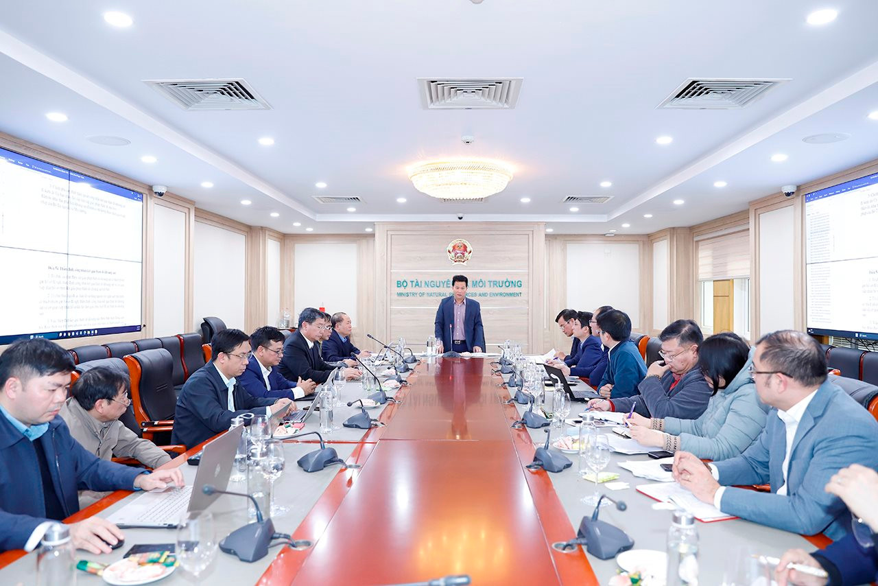 Bộ trưởng Đặng Quốc Khánh chỉ đạo xây dựng Luật Địa chất và Khoáng sản