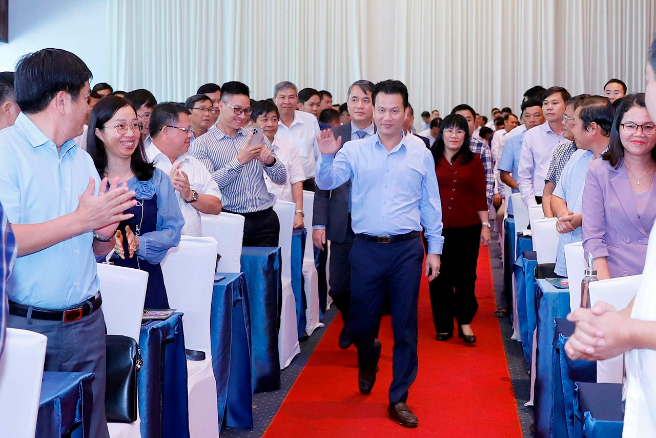 Bộ trưởng Đặng Quốc Khánh dự và chỉ đạo Hội nghị tập huấn công tác thanh tra năm 2024 của ngành tài nguyên và môi trường