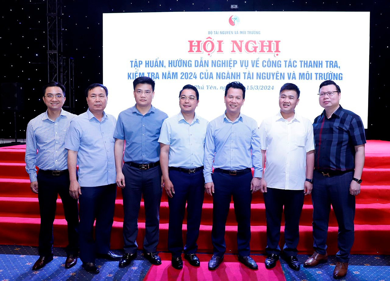 Bộ trưởng Đặng Quốc Khánh dự và chỉ đạo Hội nghị tập huấn công tác thanh tra năm 2024 của ngành tài nguyên và môi trường