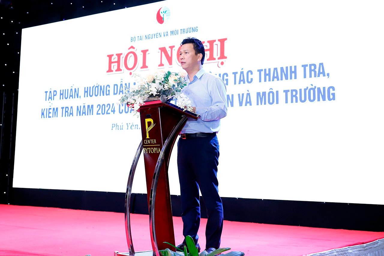 Bộ trưởng Đặng Quốc Khánh dự và chỉ đạo Hội nghị tập huấn công tác thanh tra năm 2024 của ngành tài nguyên và môi trường