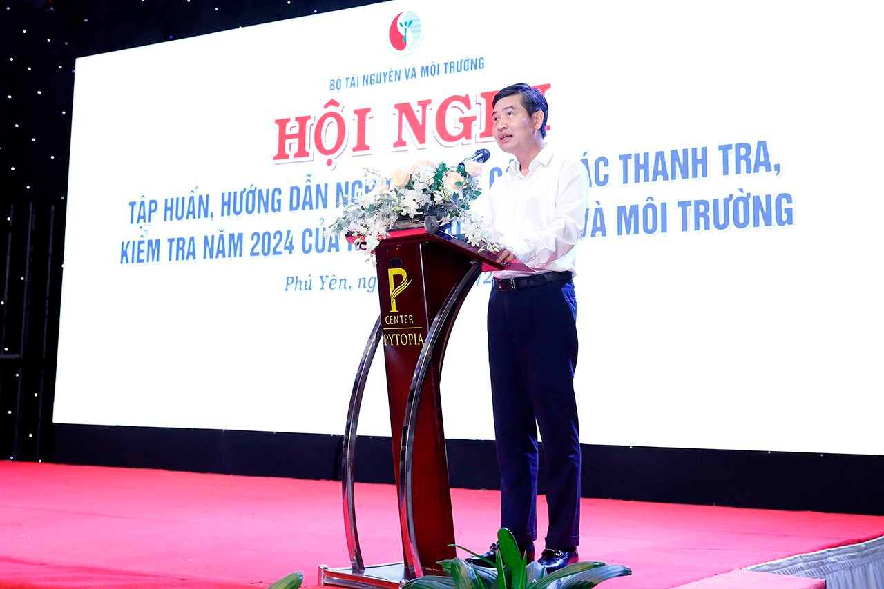 Bộ trưởng Đặng Quốc Khánh dự và chỉ đạo Hội nghị tập huấn công tác thanh tra năm 2024 của ngành tài nguyên và môi trường