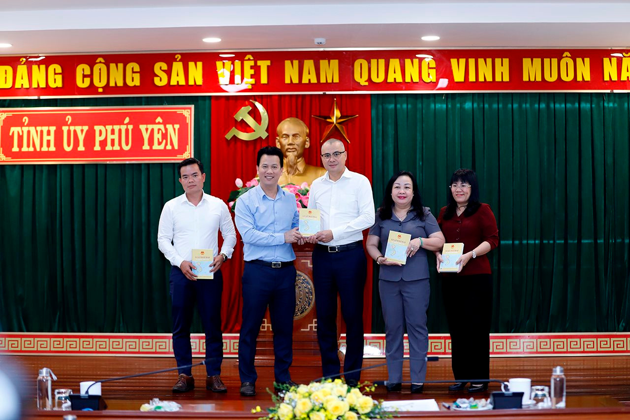 Phú Yên không đánh đổi môi trường vì lợi ích trước mắt