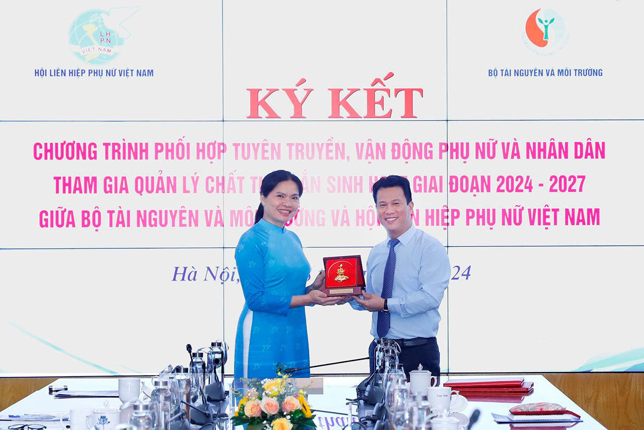 Phối hợp tuyên truyền, vận động phụ nữ và nhân dân tham gia quản lý chất thải rắn sinh hoạt giai đoạn 2024 - 2027