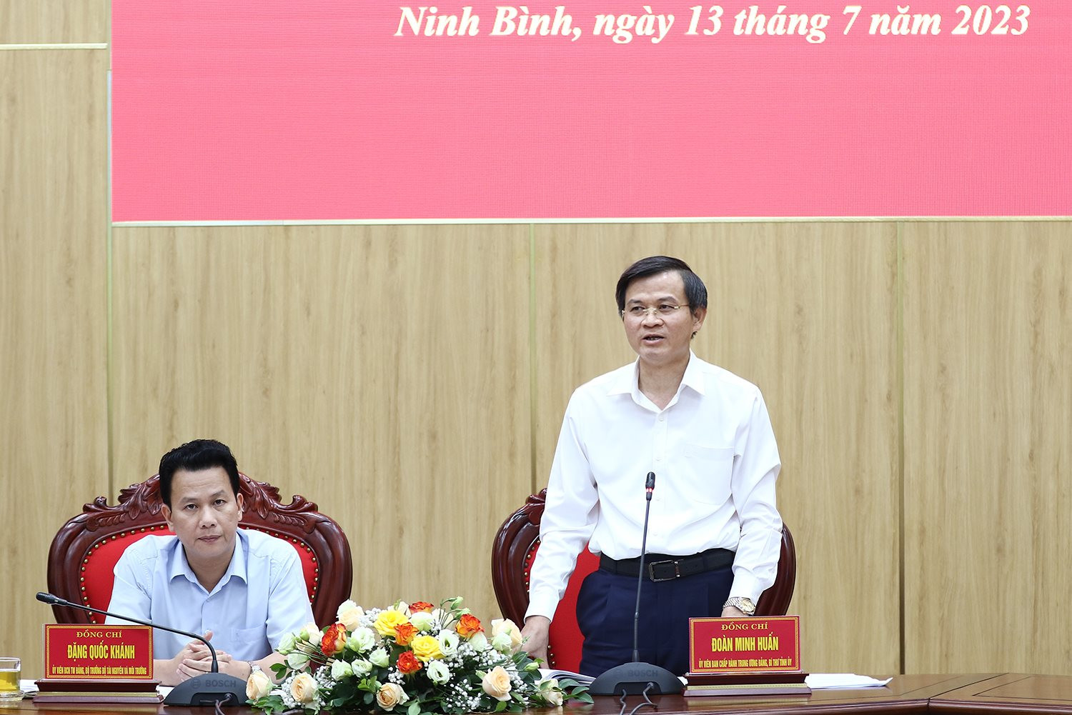 Bộ trưởng Đặng Quốc Khánh làm việc với Lãnh đạo tỉnh Ninh Bình về công tác quản lý tài nguyên và môi trường