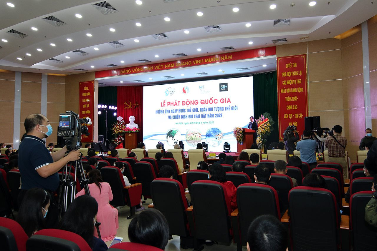 Trao giải Cuộc thi “Khí tượng Thủy văn trong em”