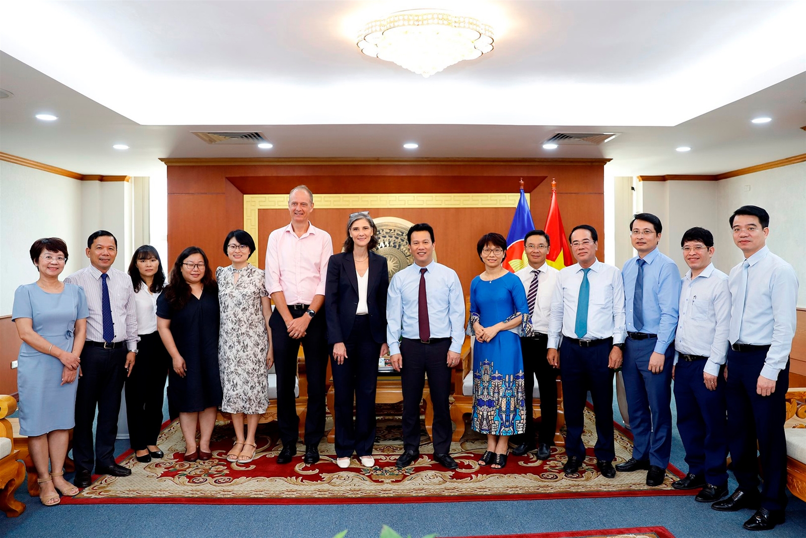 Bộ trưởng Đặng Quốc Khánh tiếp và làm việc với Trưởng đại diện UNDP tại Việt Nam