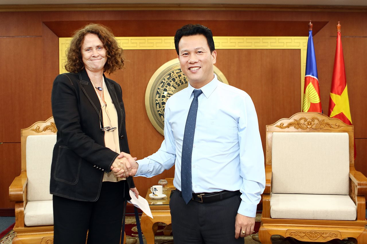 Bộ trưởng Đặng Quốc Khánh làm việc với Giám đốc Quốc gia Ngân hàng Thế giới tại Việt Nam