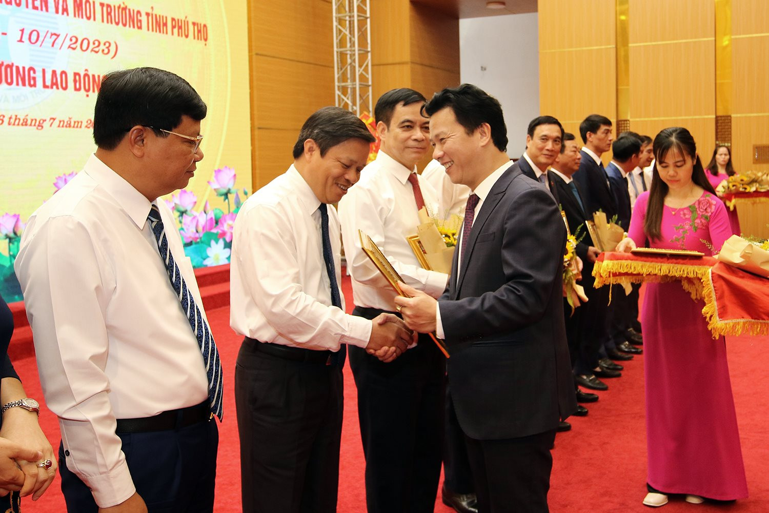 Bộ trưởng Đặng Quốc Khánh dự Lễ kỷ niệm 20 năm thành lập  Sở TN&MT tỉnh Phú Thọ