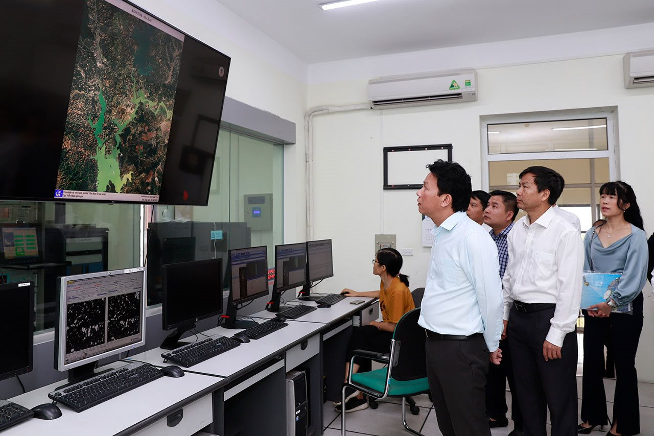 Bộ trưởng Đặng Quốc Khánh trao Quyết định bổ nhiệm Cục trưởng Cục Viễn thám quốc gia