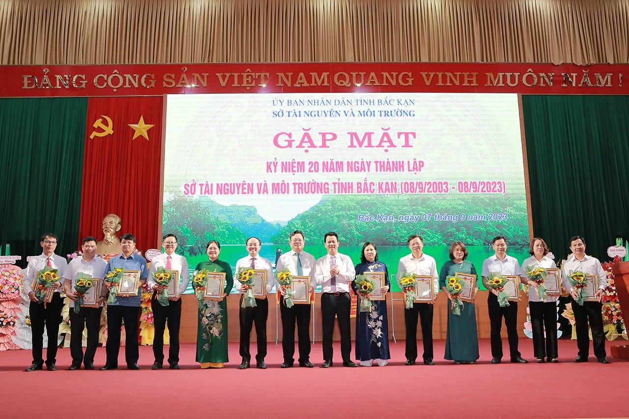 Bộ trưởng Đặng Quốc Khánh dự Lễ Kỷ niệm 20 năm thành lập Sở TN&MT tỉnh Bắc Kạn