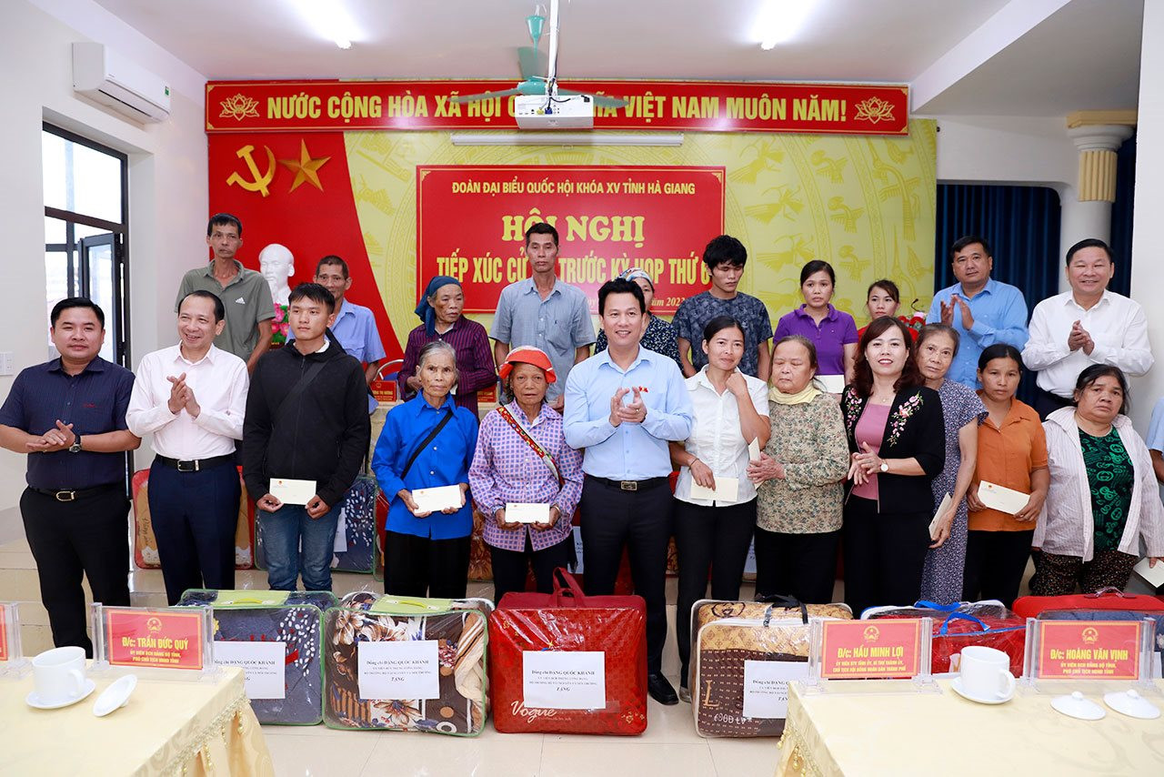 Bộ trưởng Đặng Quốc Khánh tiếp xúc cử tri Hà Giang trước Kỳ họp thứ 6, Quốc hội khóa XV