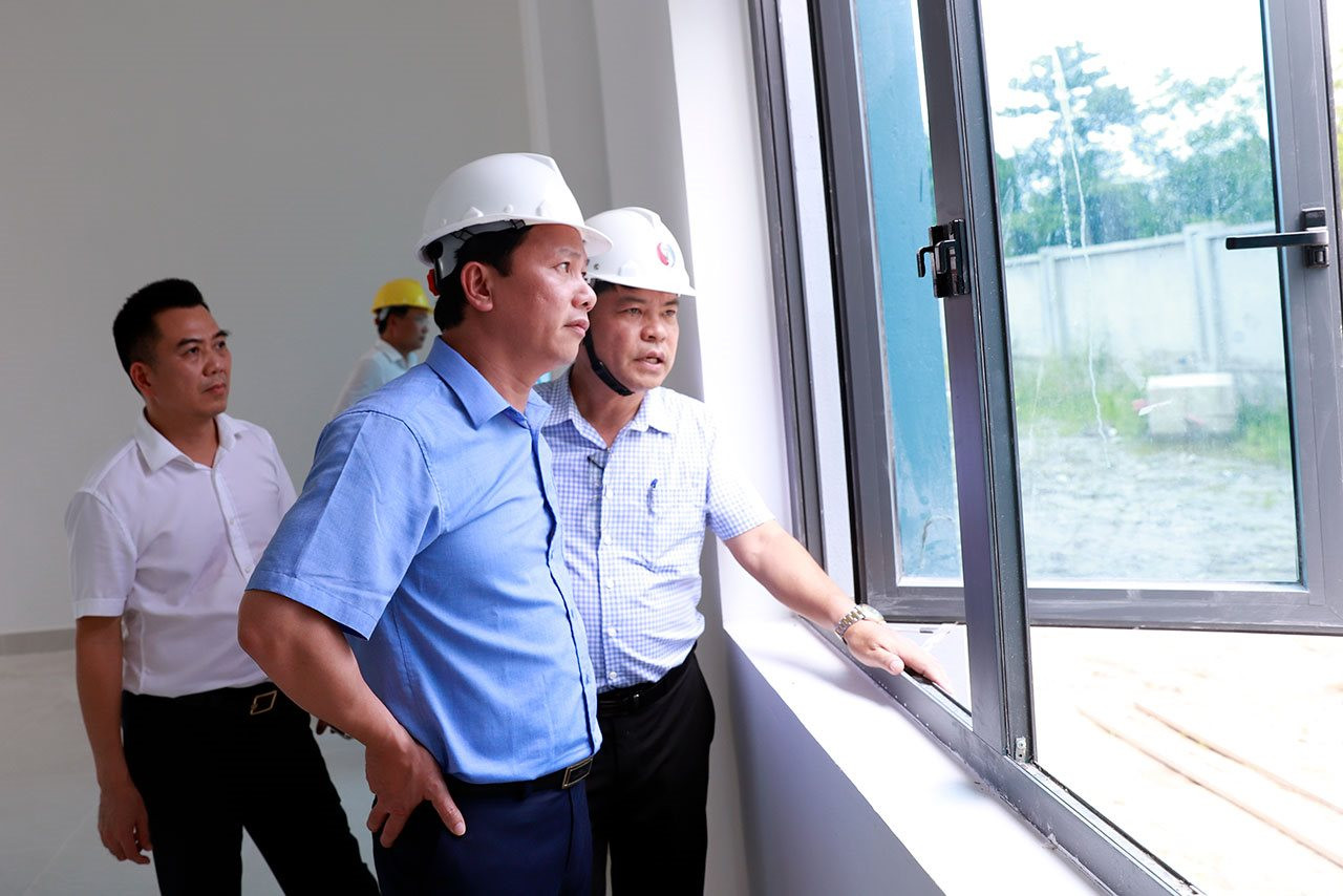 Bộ trưởng Bộ TN&MT Đặng Quốc Khánh kiểm tra dự án Trung tâm dữ liệu vùng đồng ĐBSCL tích hợp dữ liệu TN&MT
