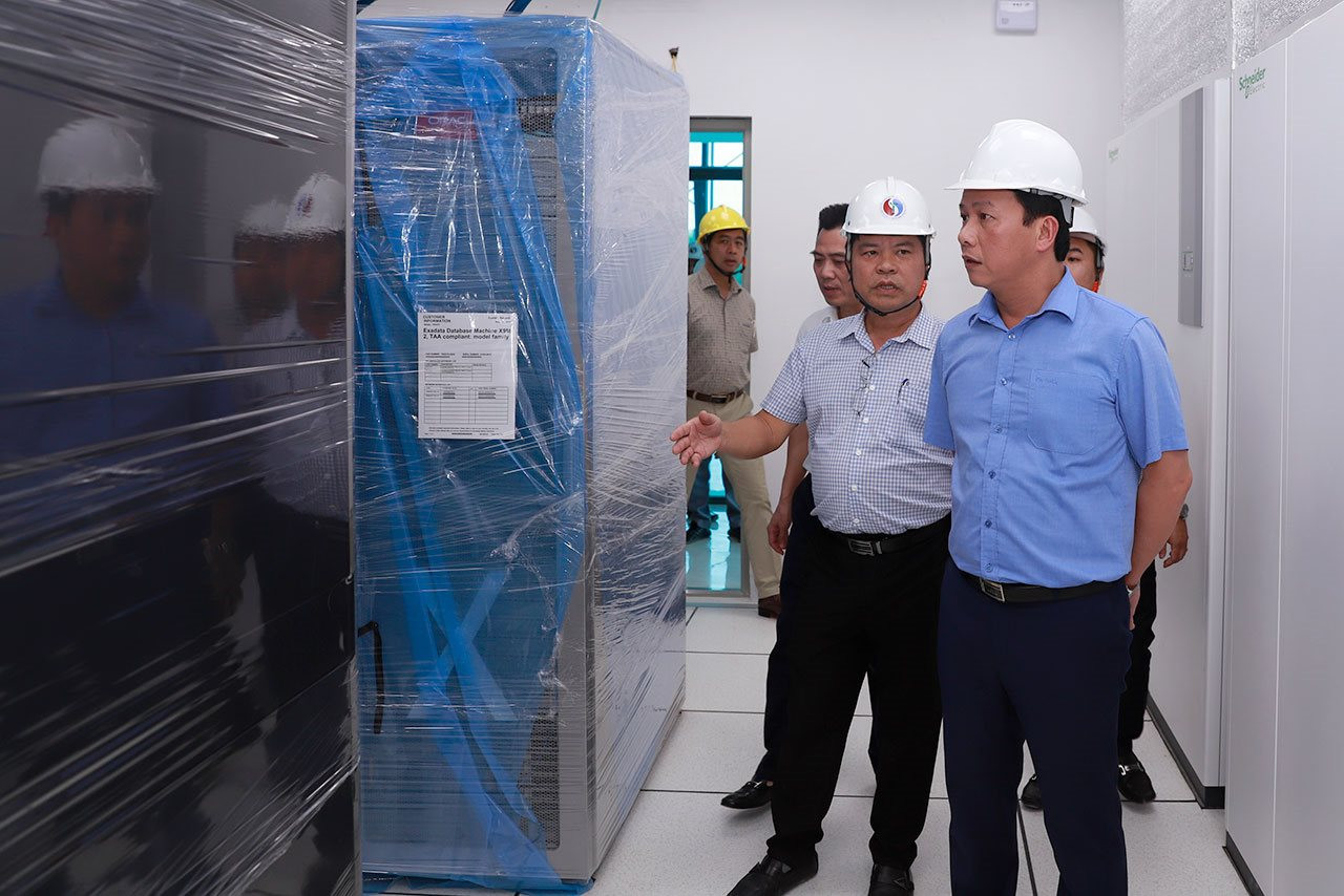 Bộ trưởng Bộ TN&MT Đặng Quốc Khánh kiểm tra dự án Trung tâm dữ liệu vùng đồng ĐBSCL tích hợp dữ liệu TN&MT