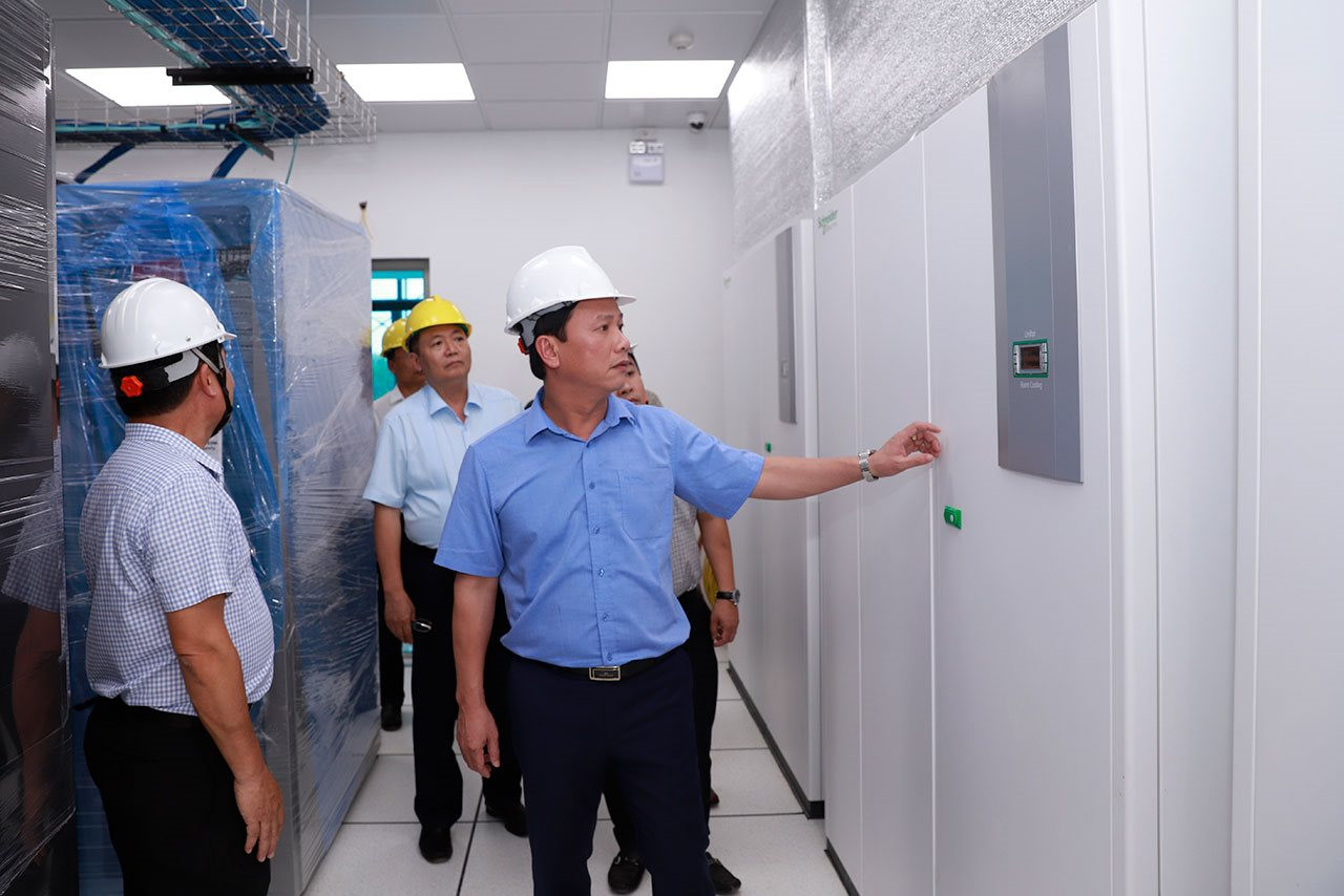 Bộ trưởng Bộ TN&MT Đặng Quốc Khánh kiểm tra dự án Trung tâm dữ liệu vùng đồng ĐBSCL tích hợp dữ liệu TN&MT