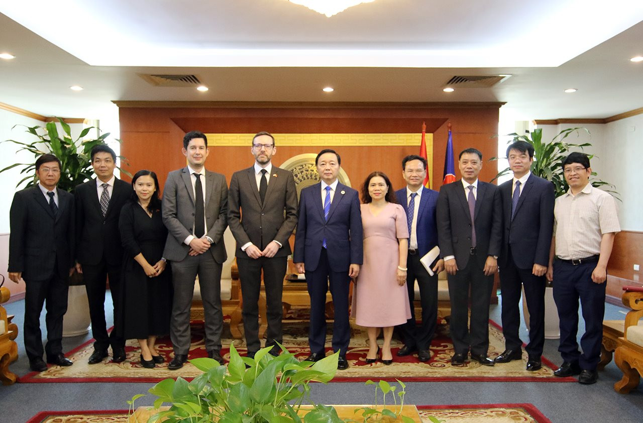 Nâng tầm hợp tác phát triển trong lĩnh vực tài nguyên và môi trường với Vương quốc Anh