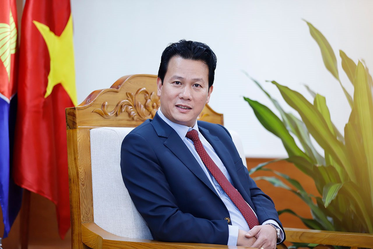 Bộ trưởng Đặng Quốc Khánh tiếp xã giao Bộ trưởng cao cấp phụ trách an ninh Singapore