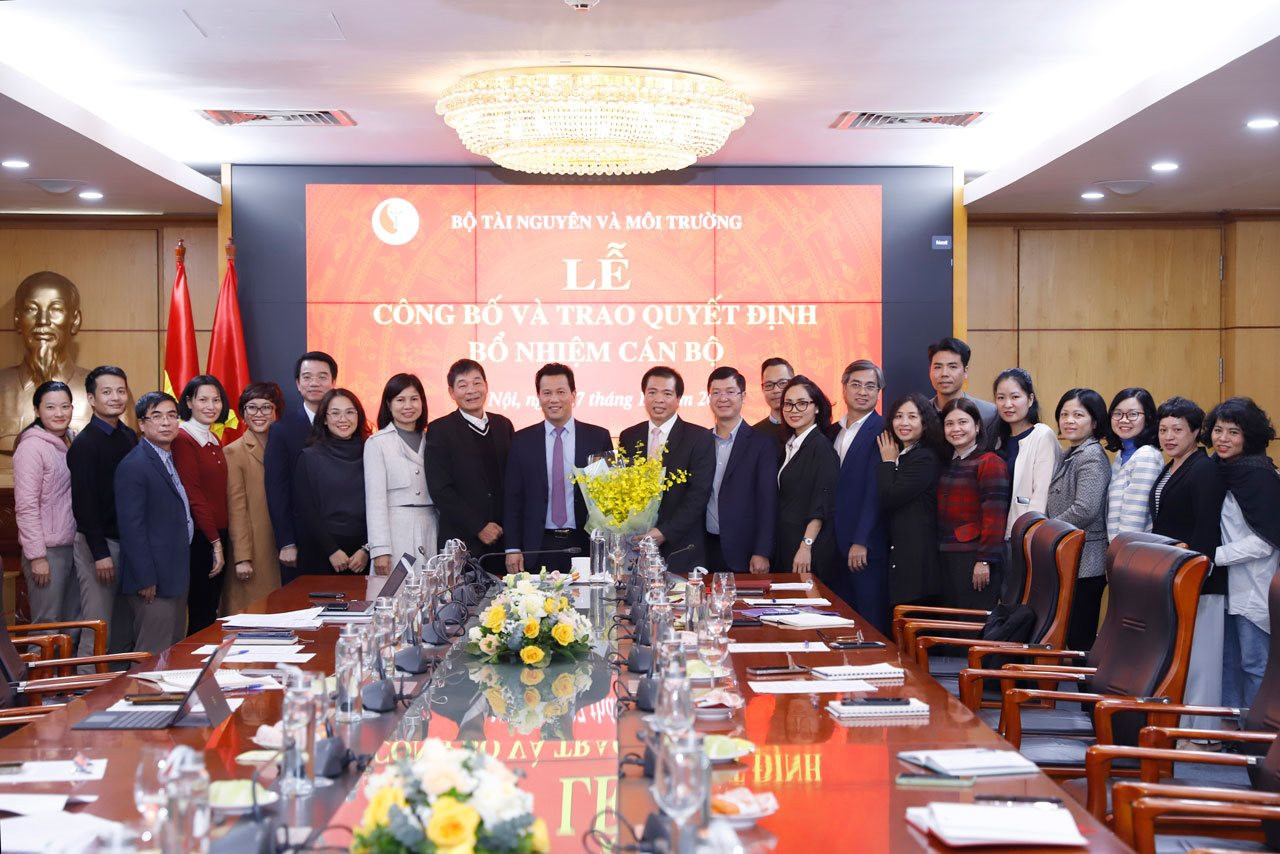 Bộ trưởng Đặng Quốc Khánh trao Quyết định bổ nhiệm Quyền Vụ trưởng Vụ Tổ chức cán bộ, Bộ TN&MT