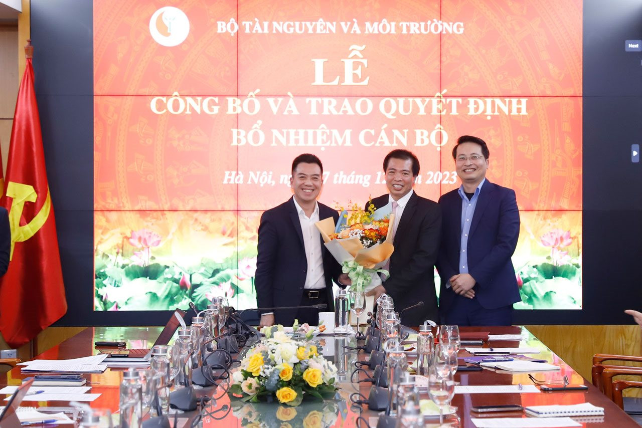 Bộ trưởng Đặng Quốc Khánh trao Quyết định bổ nhiệm Quyền Vụ trưởng Vụ Tổ chức cán bộ, Bộ TN&MT