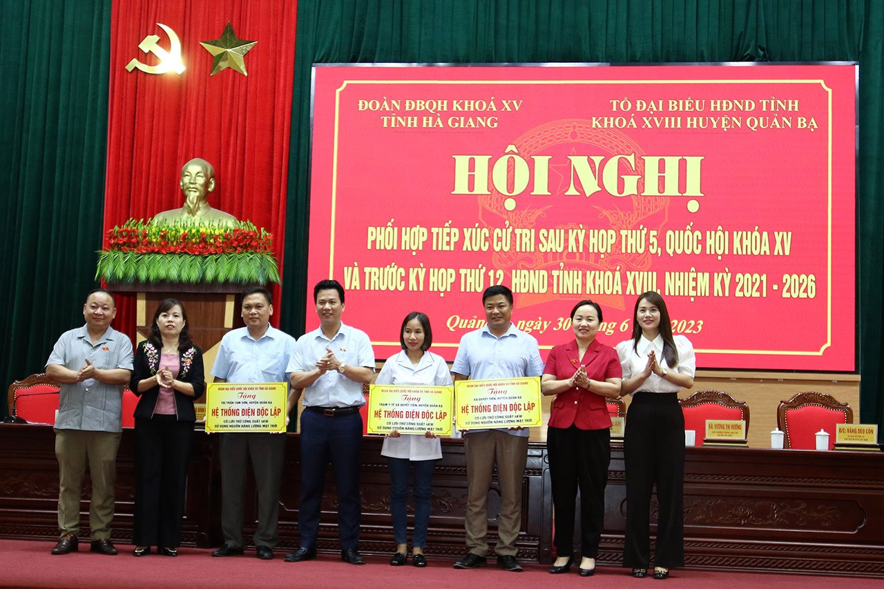 Bộ trưởng Đặng Quốc Khánh cùng Đoàn ĐBQH tỉnh Hà Giang tiếp xúc cử tri sau Kỳ họp thứ Năm, Quốc hội khoá XV