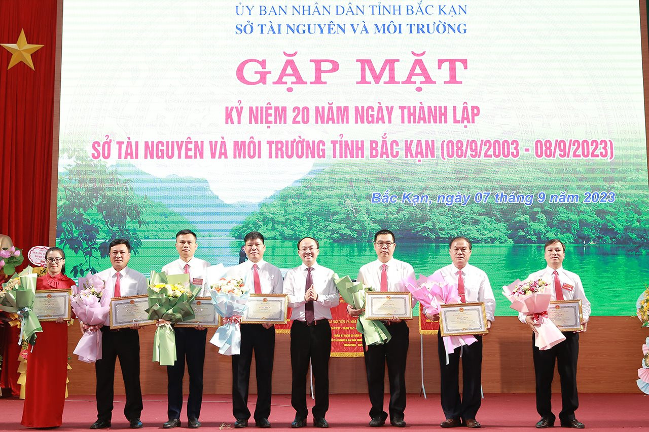 Bộ trưởng Đặng Quốc Khánh dự Lễ Kỷ niệm 20 năm thành lập Sở TN&MT tỉnh Bắc Kạn