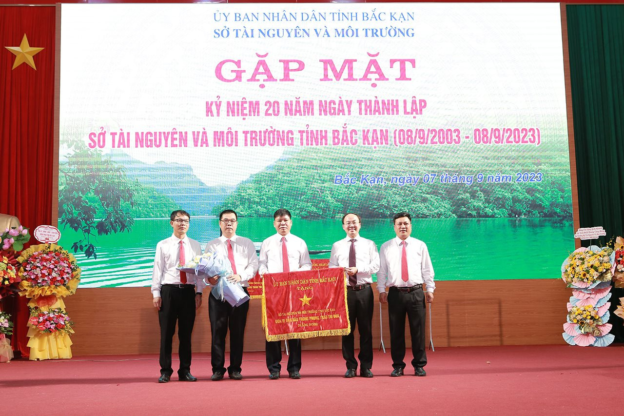 Bộ trưởng Đặng Quốc Khánh dự Lễ Kỷ niệm 20 năm thành lập Sở TN&MT tỉnh Bắc Kạn