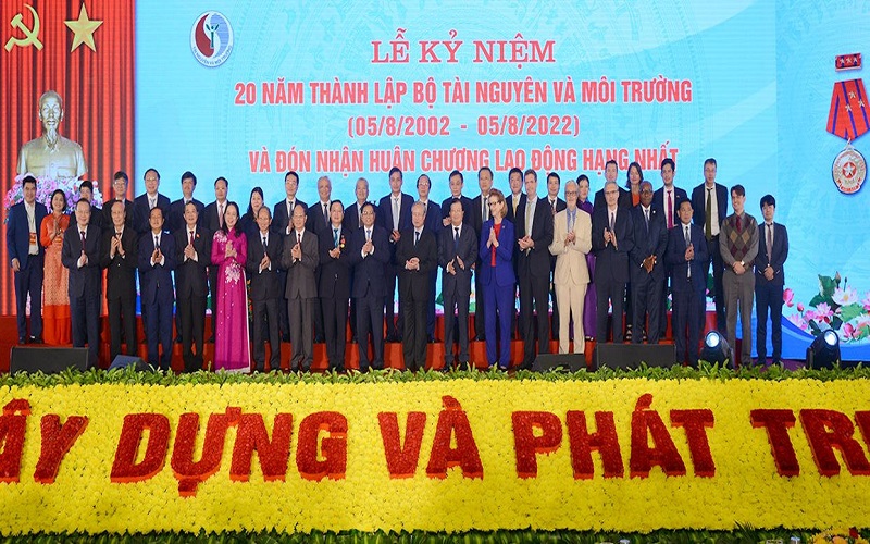 Bộ Tài nguyên và Môi trường Kỷ niệm 20 năm thành lập và đón nhận Huân chương Lao động Hạng Nhất