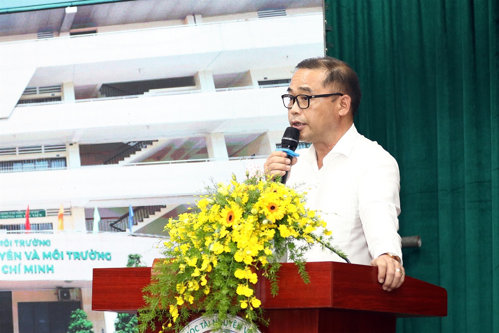 Bộ trưởng Đặng Quốc Khánh làm việc với các đơn vị trực thuộc Bộ TN&MT tại TP.HCM