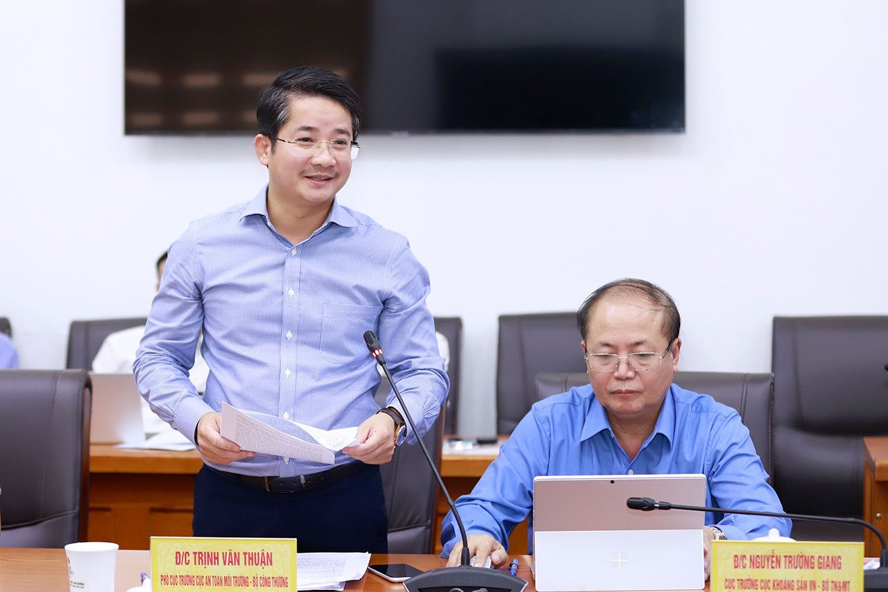 Bộ trưởng Bộ Tài nguyên và Môi trường Đặng Quốc Khánh làm việc tại tỉnh Lai Châu