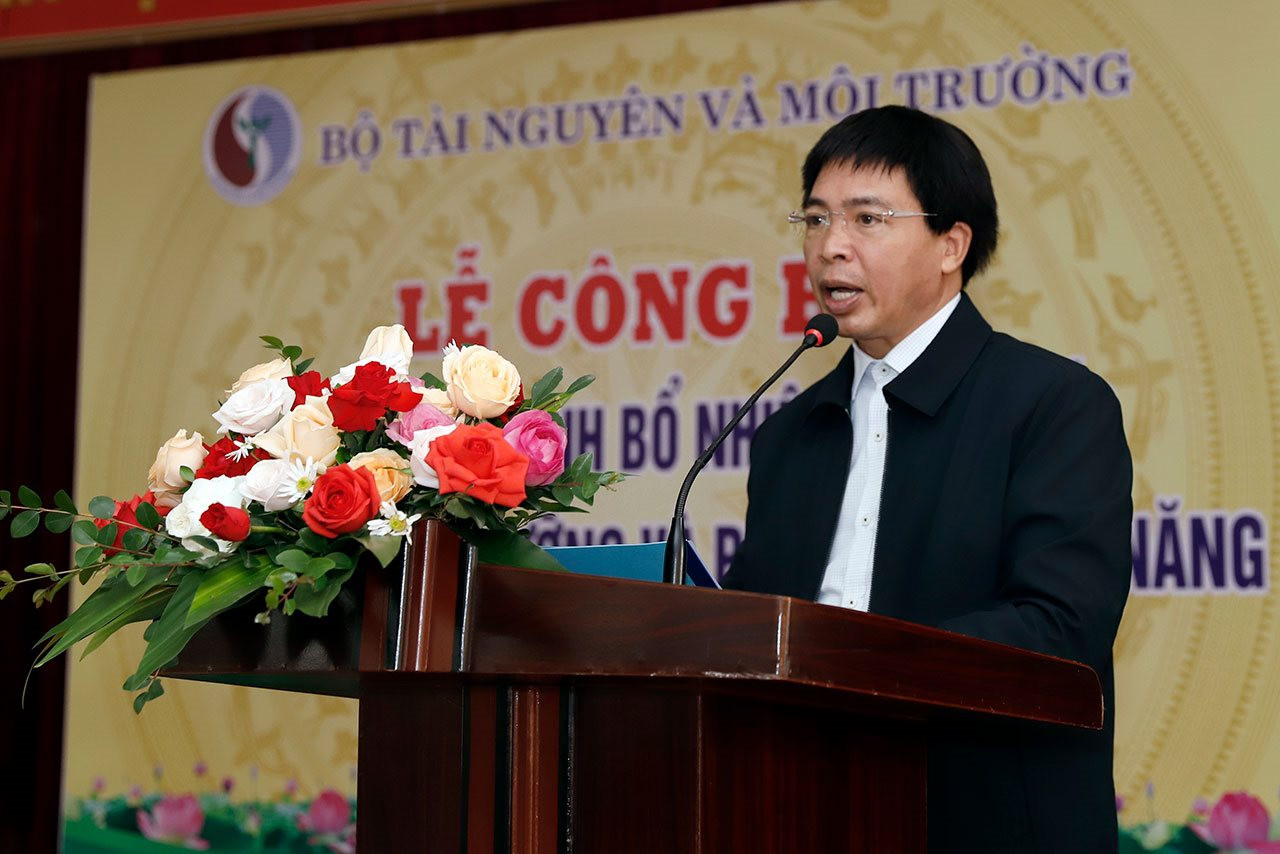 Bộ trưởng Đặng Quốc Khánh trao Quyết định bổ nhiệm Giám đốc Trung tâm Điều dưỡng và Phục hồi chức năng, Bộ Tài nguyên và Môi trường