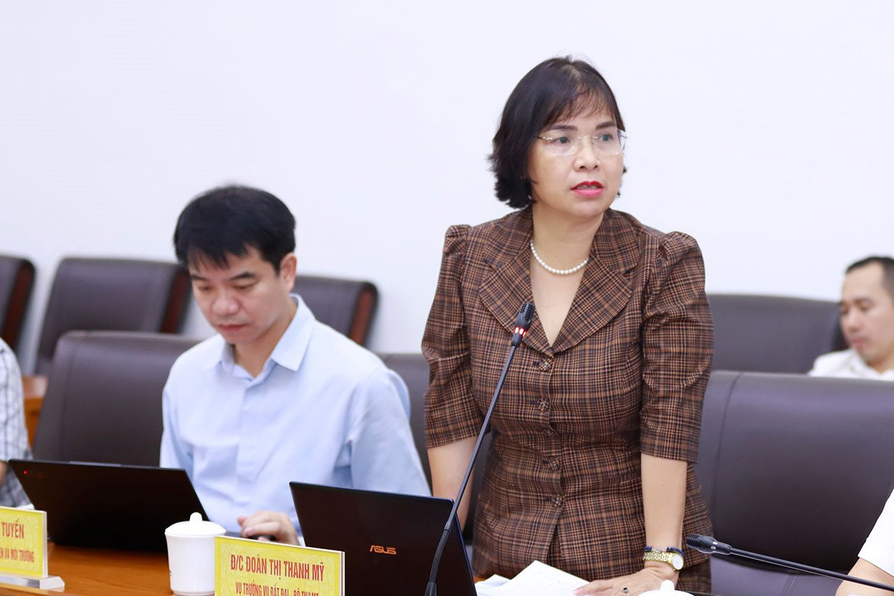 Bộ trưởng Bộ Tài nguyên và Môi trường Đặng Quốc Khánh làm việc tại tỉnh Lai Châu