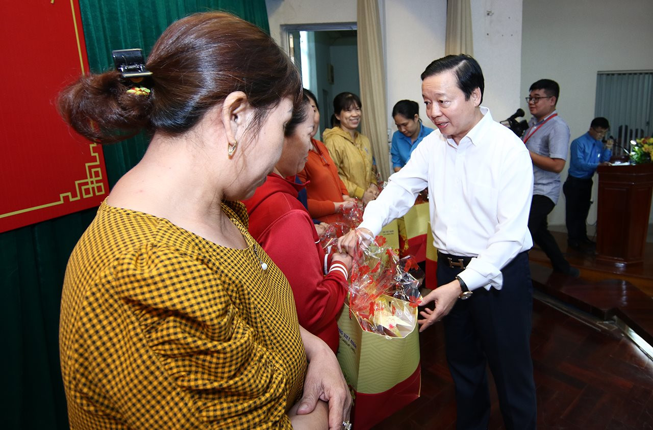Phó Thủ tướng Trần Hồng Hà thăm và chúc tết gia đình chính sách, hộ nghèo, công nhân tại Đồng Nai