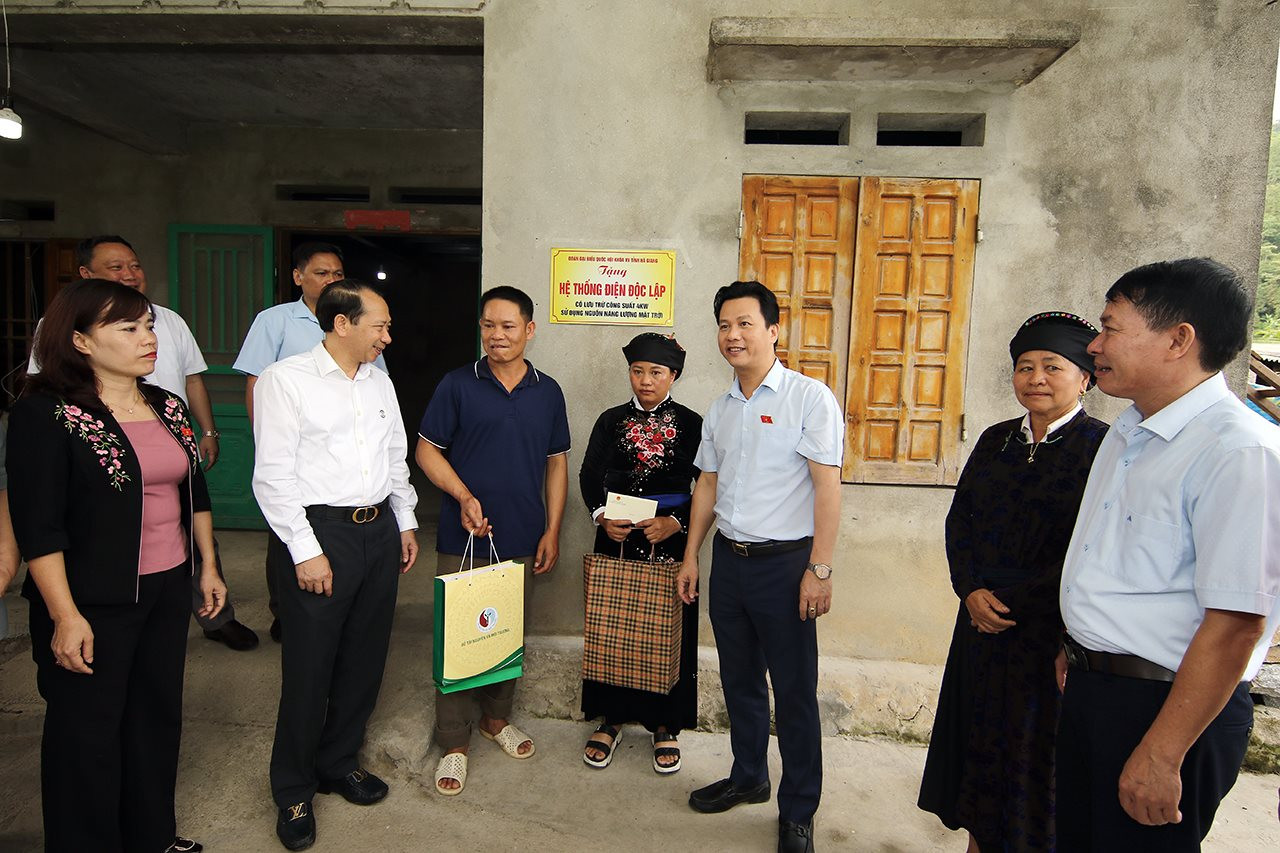 Bộ trưởng Đặng Quốc Khánh cùng Đoàn ĐBQH tỉnh Hà Giang tiếp xúc cử tri sau Kỳ họp thứ Năm, Quốc hội khoá XV