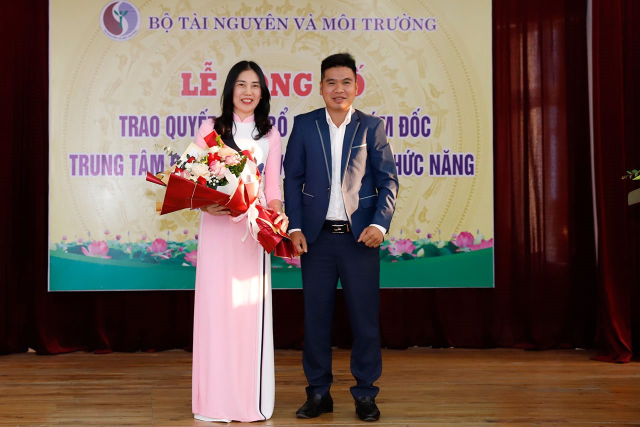Bộ trưởng Đặng Quốc Khánh trao Quyết định bổ nhiệm Giám đốc Trung tâm Điều dưỡng và Phục hồi chức năng, Bộ Tài nguyên và Môi trường