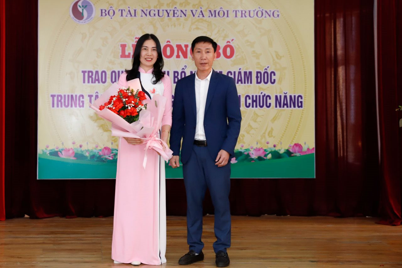 Bộ trưởng Đặng Quốc Khánh trao Quyết định bổ nhiệm Giám đốc Trung tâm Điều dưỡng và Phục hồi chức năng, Bộ Tài nguyên và Môi trường