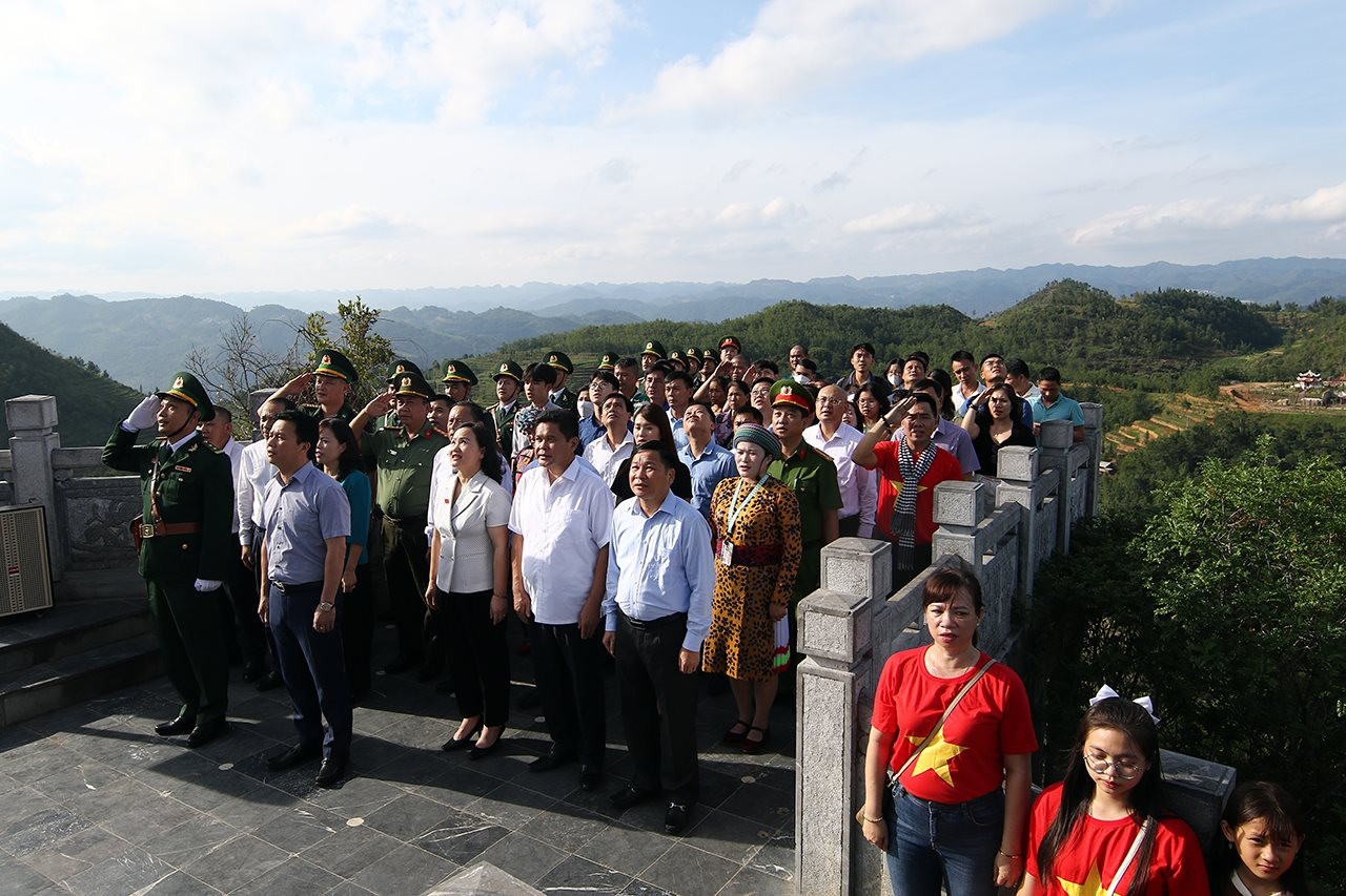Bộ trưởng Đặng Quốc Khánh cùng Đoàn ĐBQH tỉnh Hà Giang tiếp xúc cử tri sau Kỳ họp thứ Năm, Quốc hội khoá XV