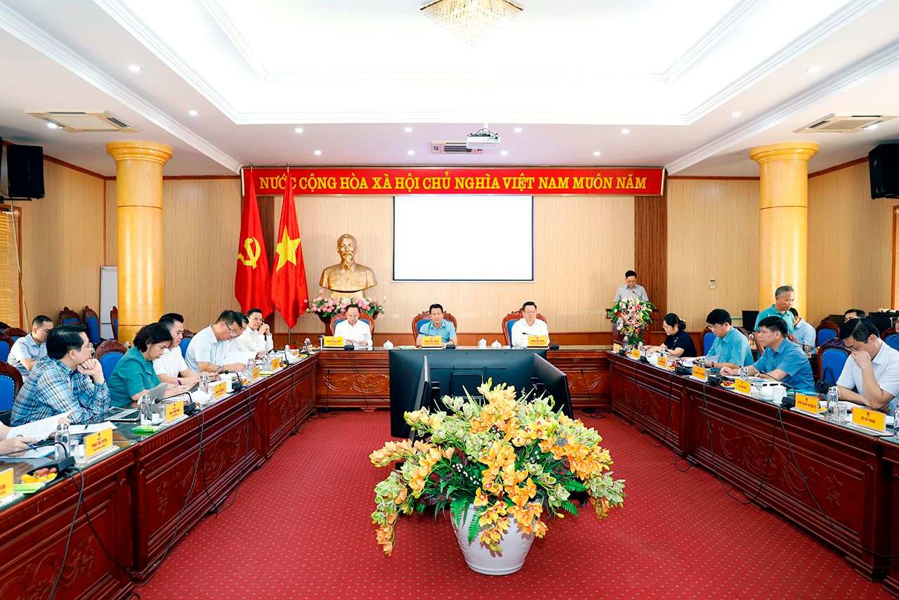 Bộ trưởng Đặng Quốc Khánh làm việc với Lãnh đạo tỉnh Bắc Kạn về công tác quản lý tài nguyên và môi trường