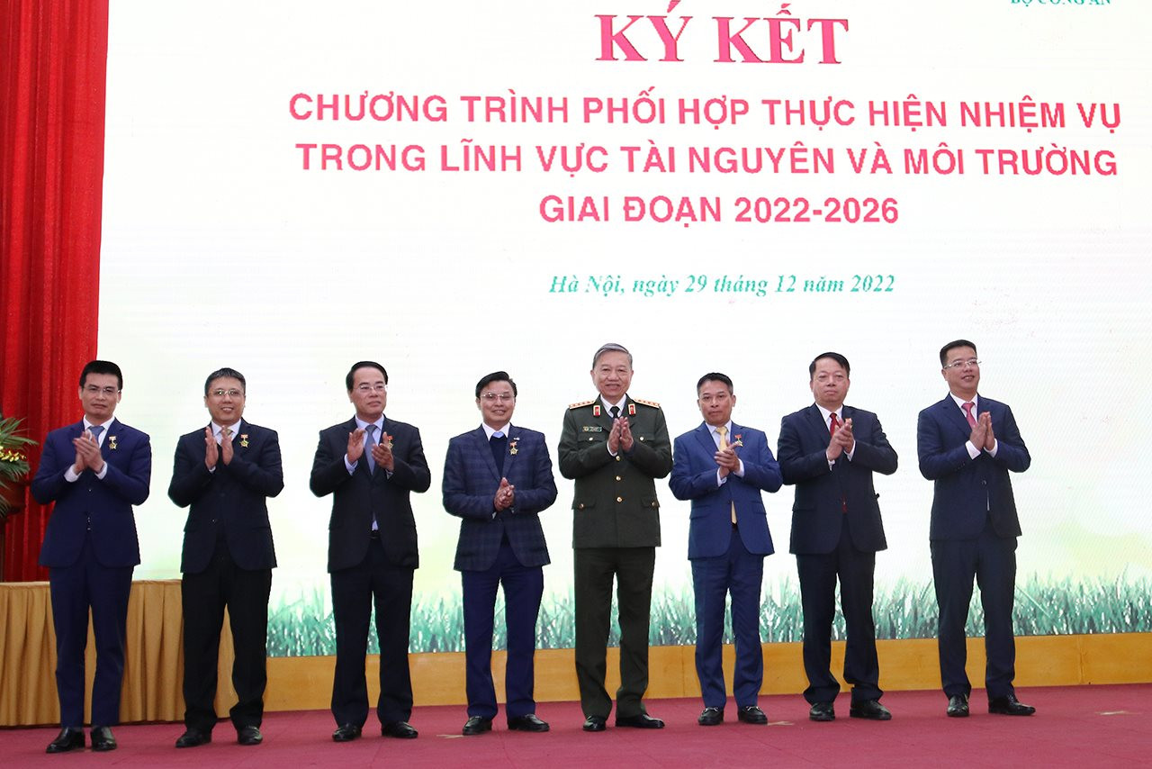 Kết nối liên thông Cơ sở dữ liệu quốc gia về đất đai và dân cư
