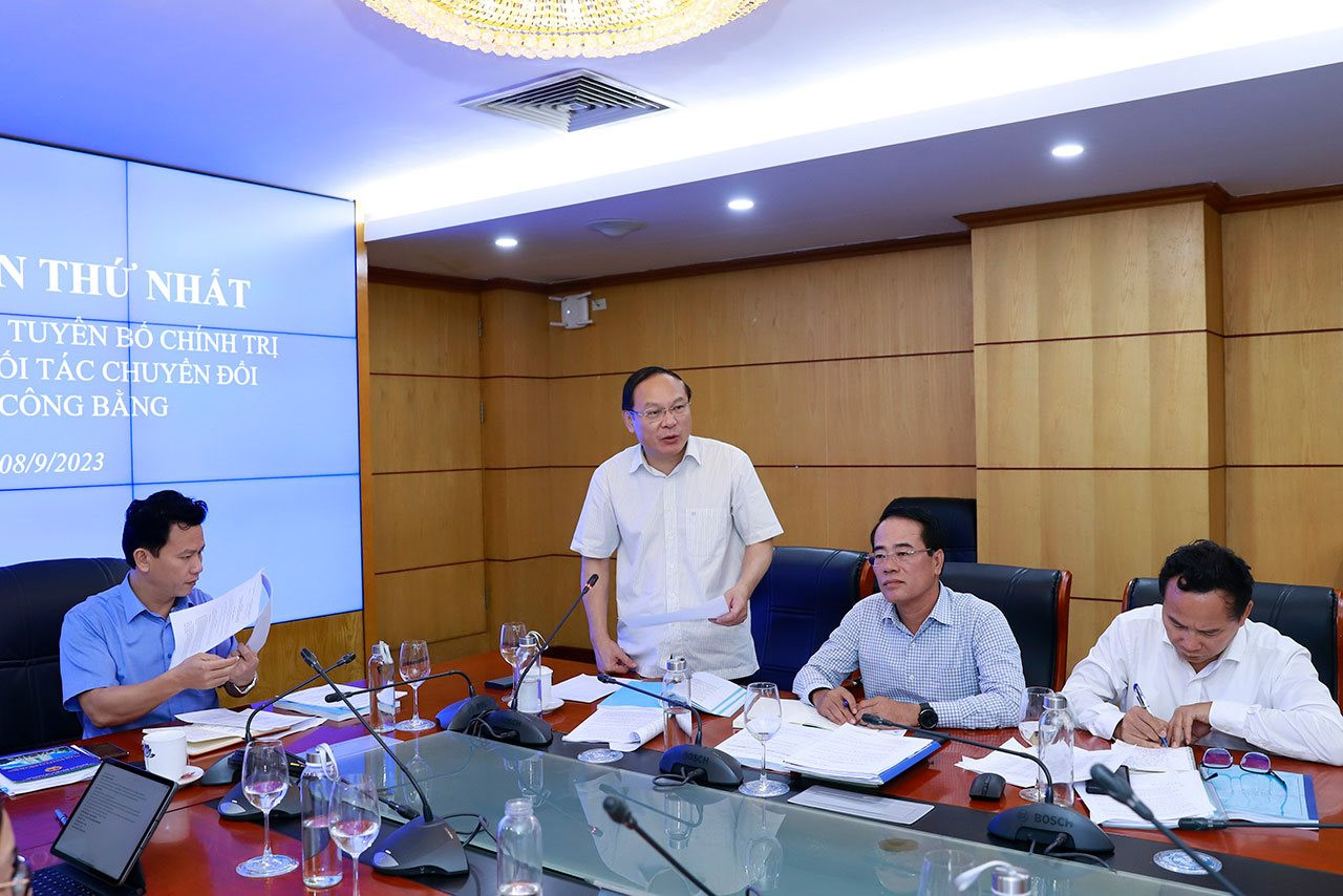 Bộ trưởng Đặng Quốc Khánh chủ trì cuộc họp lần thứ nhất của Ban Thư ký JETP