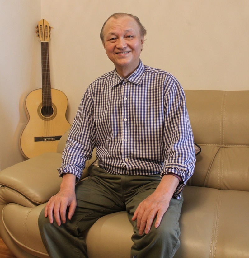 Tập thơ song ngữ 'Chim xanh tiếng hót xanh trời' được xuất bản toàn cầu